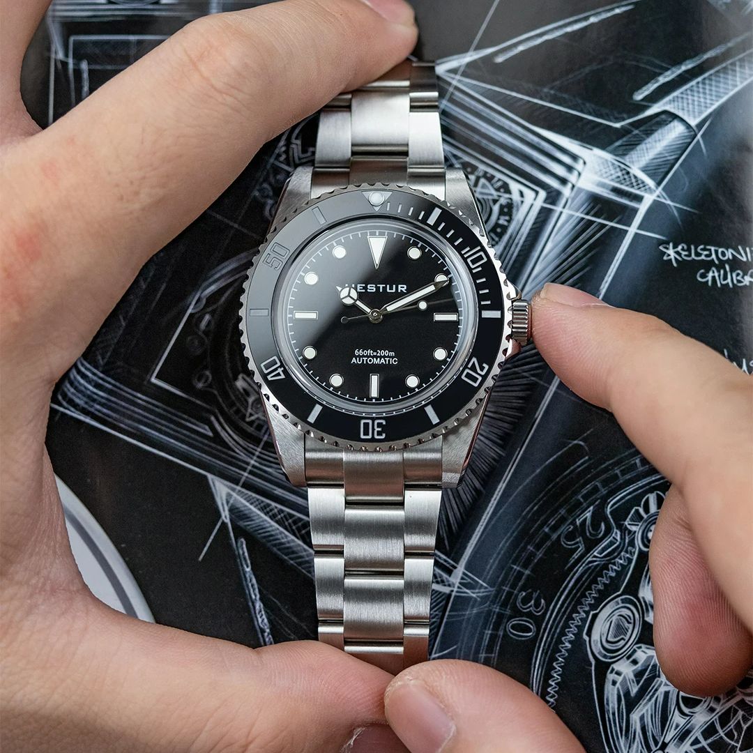 Hestur Black Diver Watches 40  - Vintage Digital Watch recensie en prijs